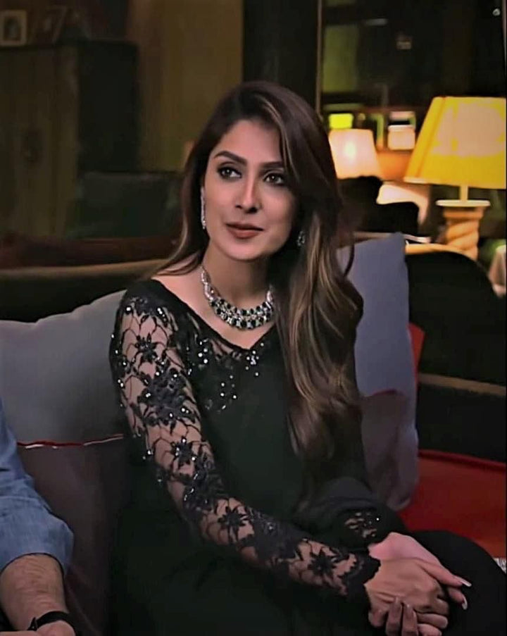 Ayeza Khan Chiffon Saree-Aarasta