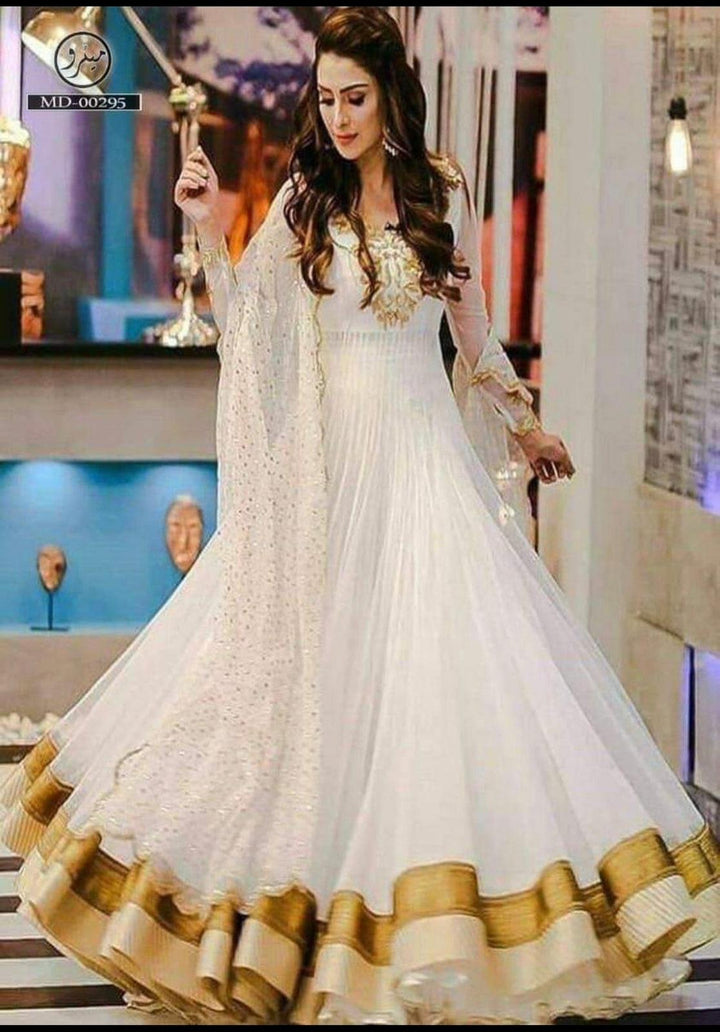 Aiza Khan Chiffon Maxi-White-Chiffon-Maxi-Aarasta