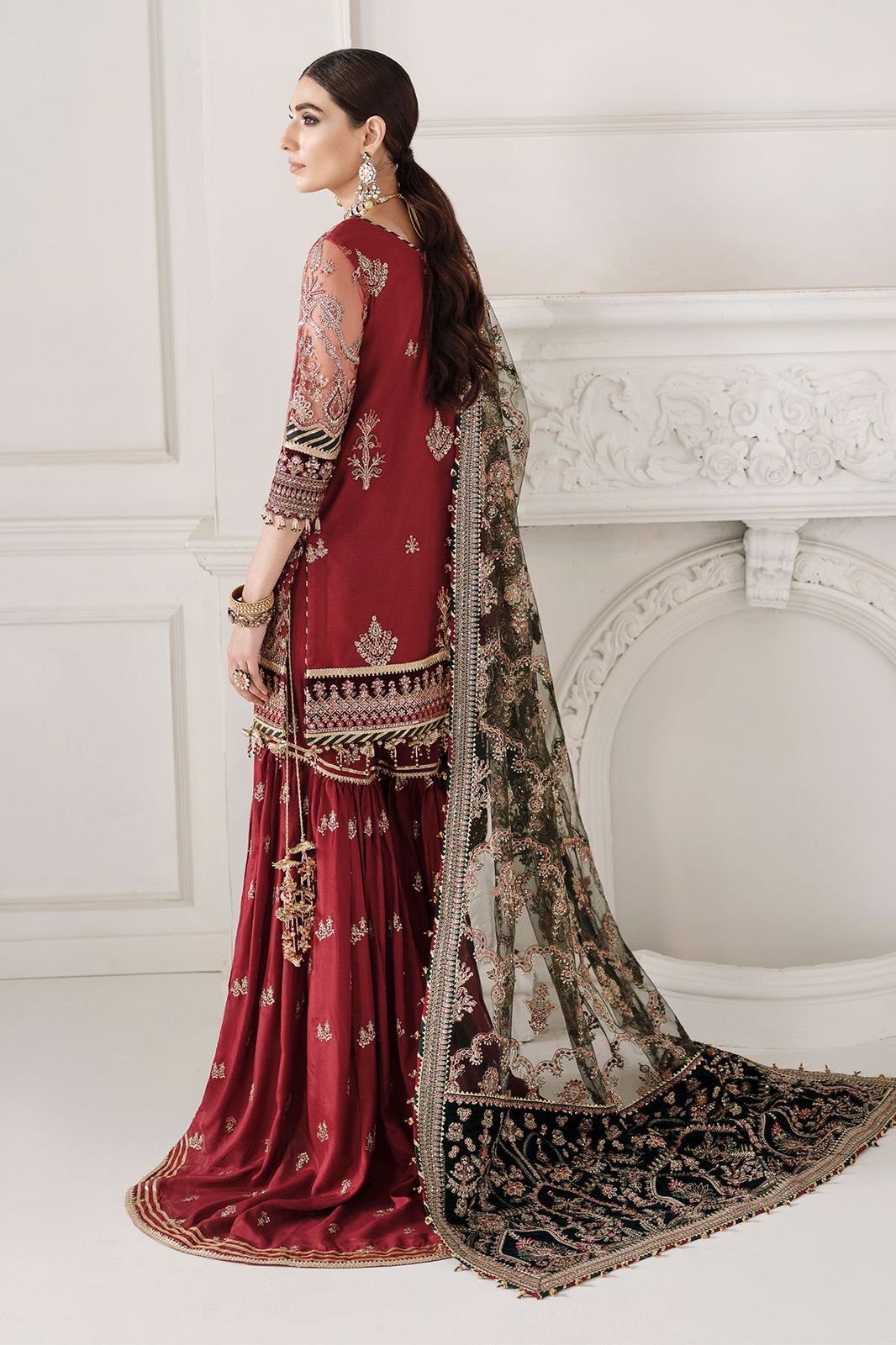 Baroque Net Bridal Suit-Aarasta