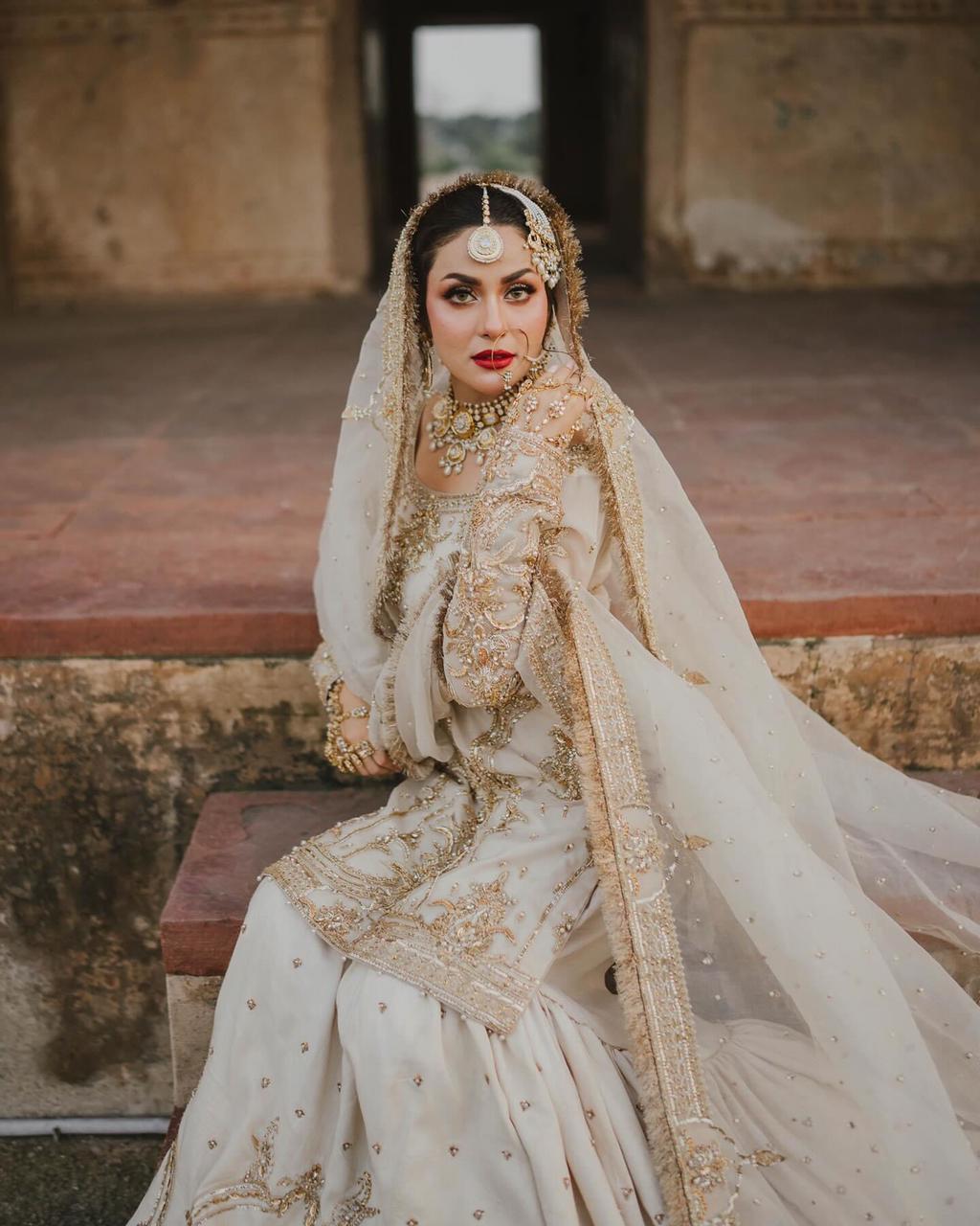 Mahawajahat Chiffon Suit-Aarasta