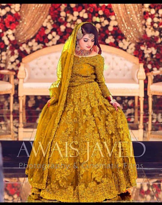 Maryams Net Bridal Suit-Golden-Net-Lehenga-Aarasta
