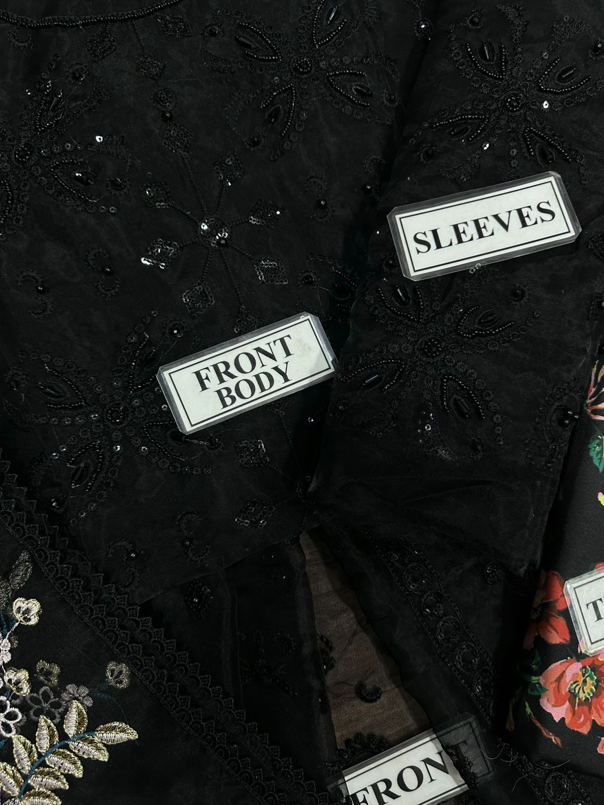 Nureh Organza Suit-Aarasta