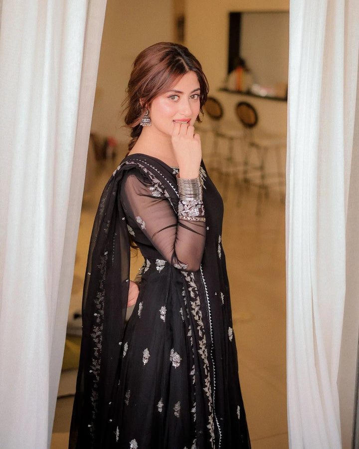 Neels Chiffon Frock-Aarasta