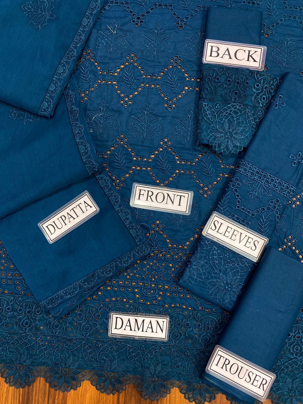 Kahf Cotton Suit-Aarasta