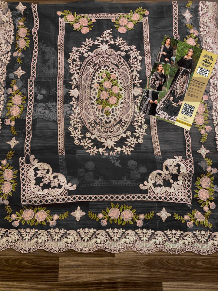 Zainab Chottani Cotton Suit-Aarasta