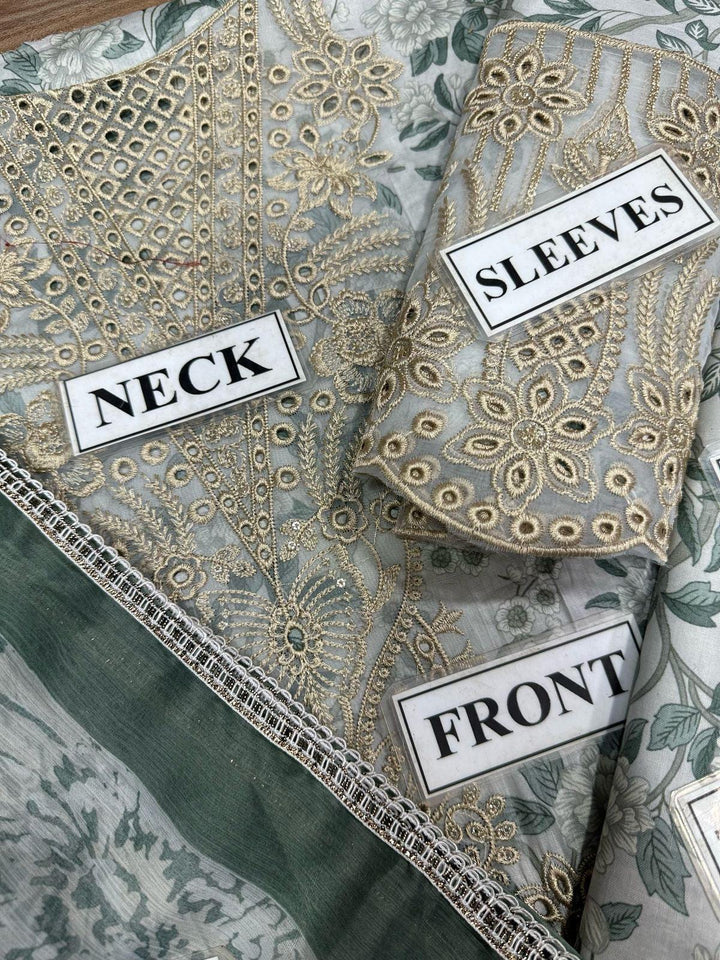 Afrozeh Lawn Suit-Aarasta