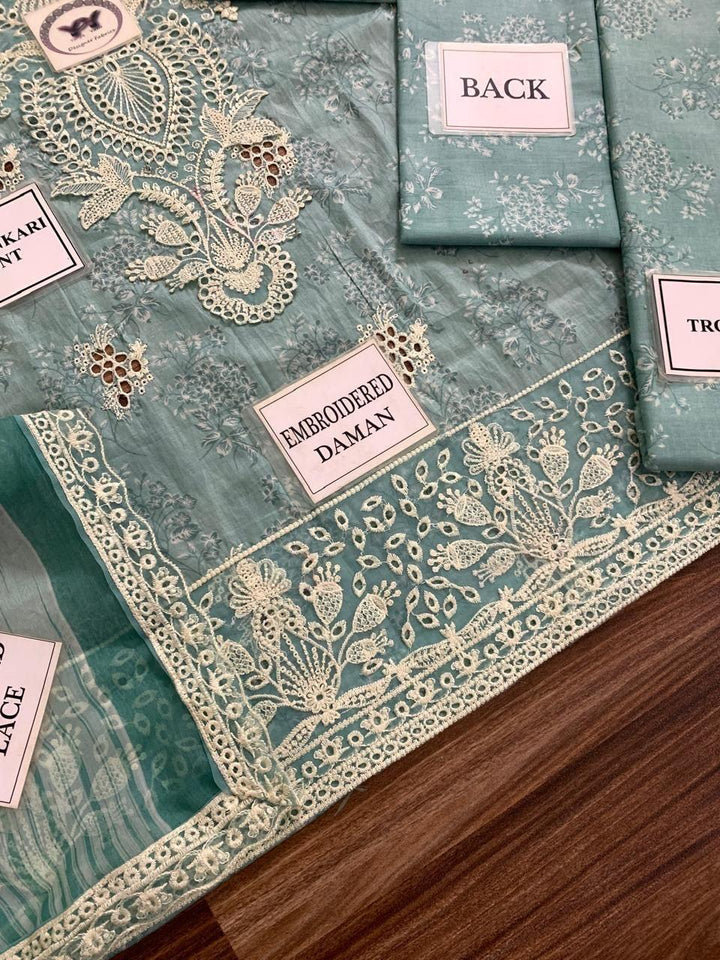 Afrozeh Lawn Suit-Aarasta