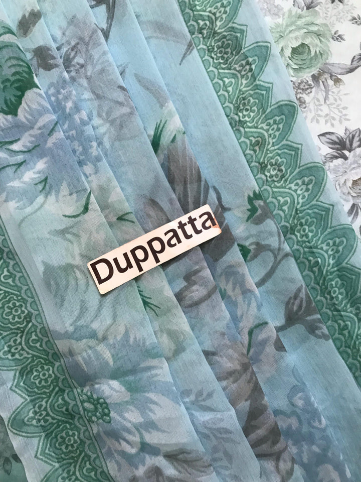 Afrozeh Lawn Suit-Aarasta