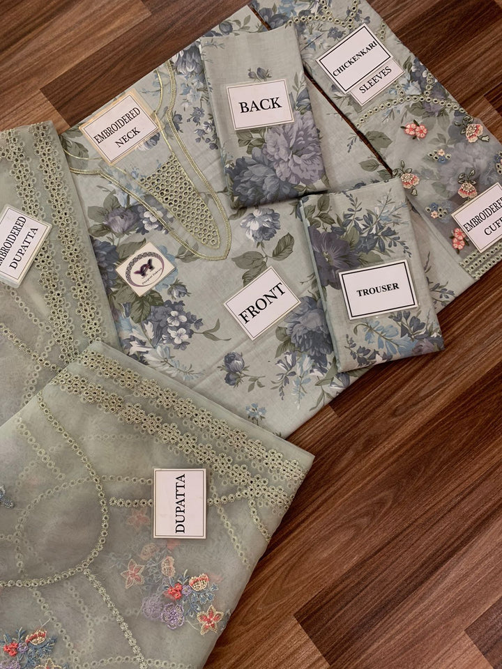 Baroque Lawn Suit-Aarasta