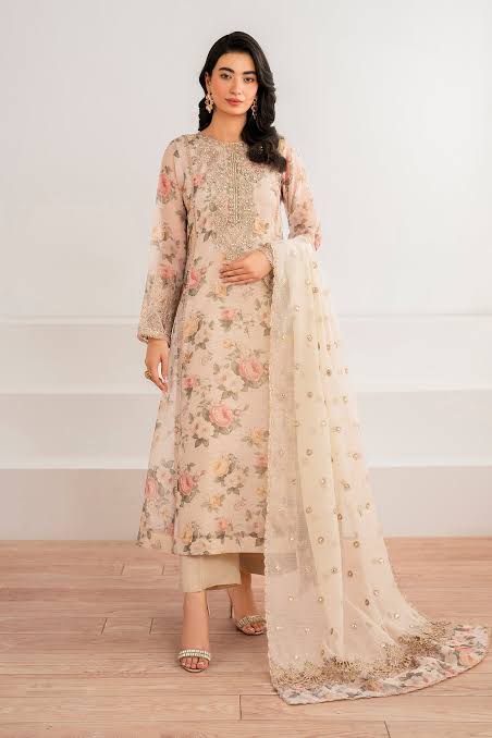 Baroque Lawn Suit-Skin-Lawn-Chiffon-Aarasta