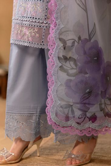 Saira Rizwan Lawn Suit-Aarasta