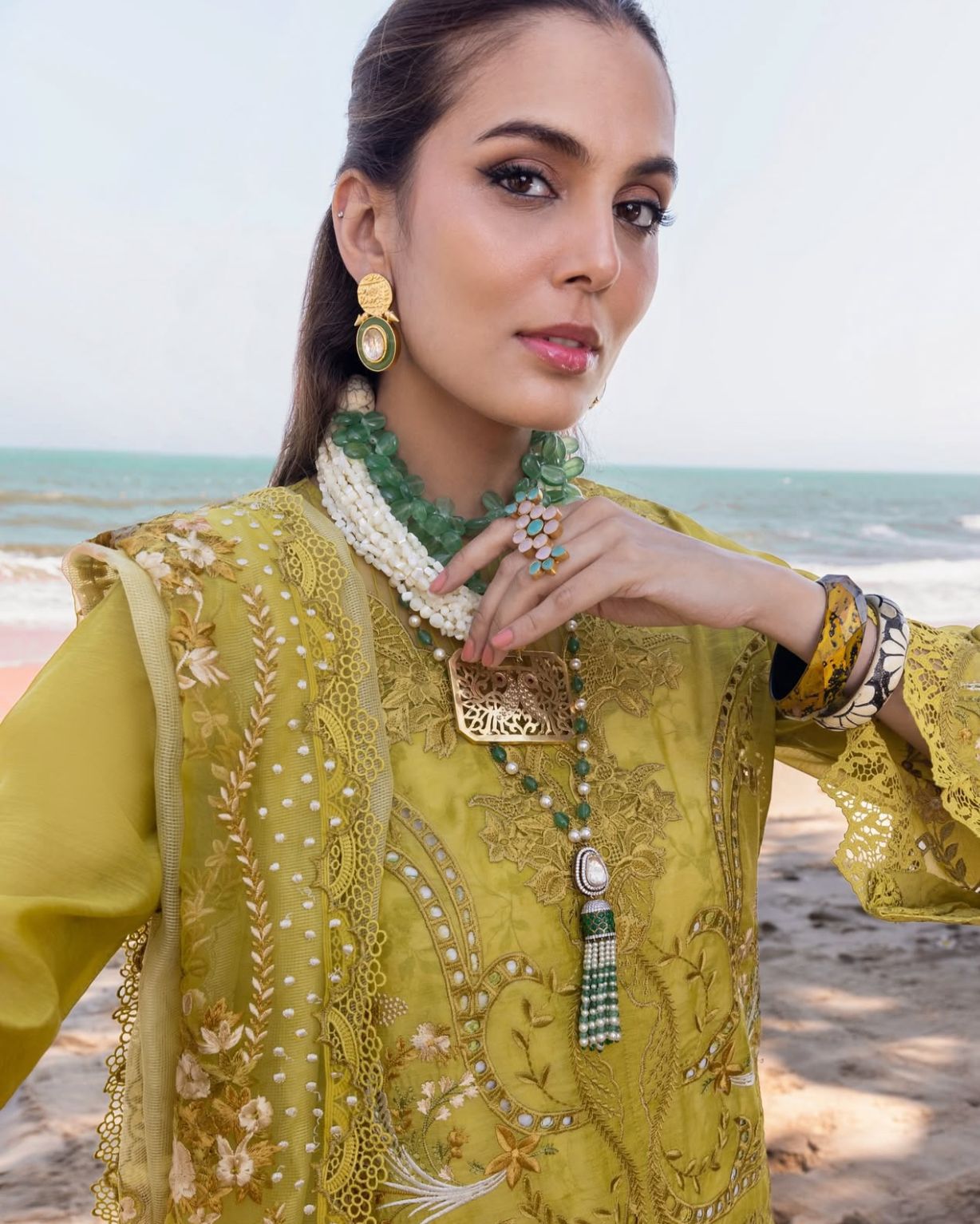 Saira Shakira Lawn Suit-Aarasta