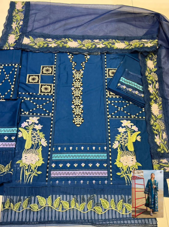 Saira Shakira Lawn Suit-Aarasta