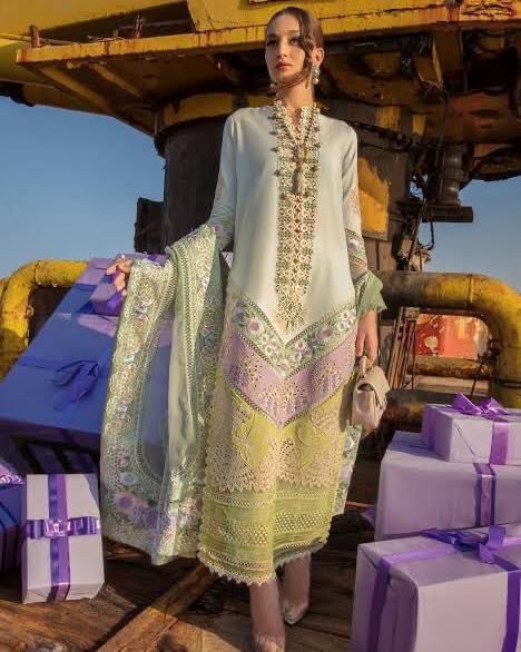 Crimson Lawn Suit-Lawn-Green-Organza-Aarasta