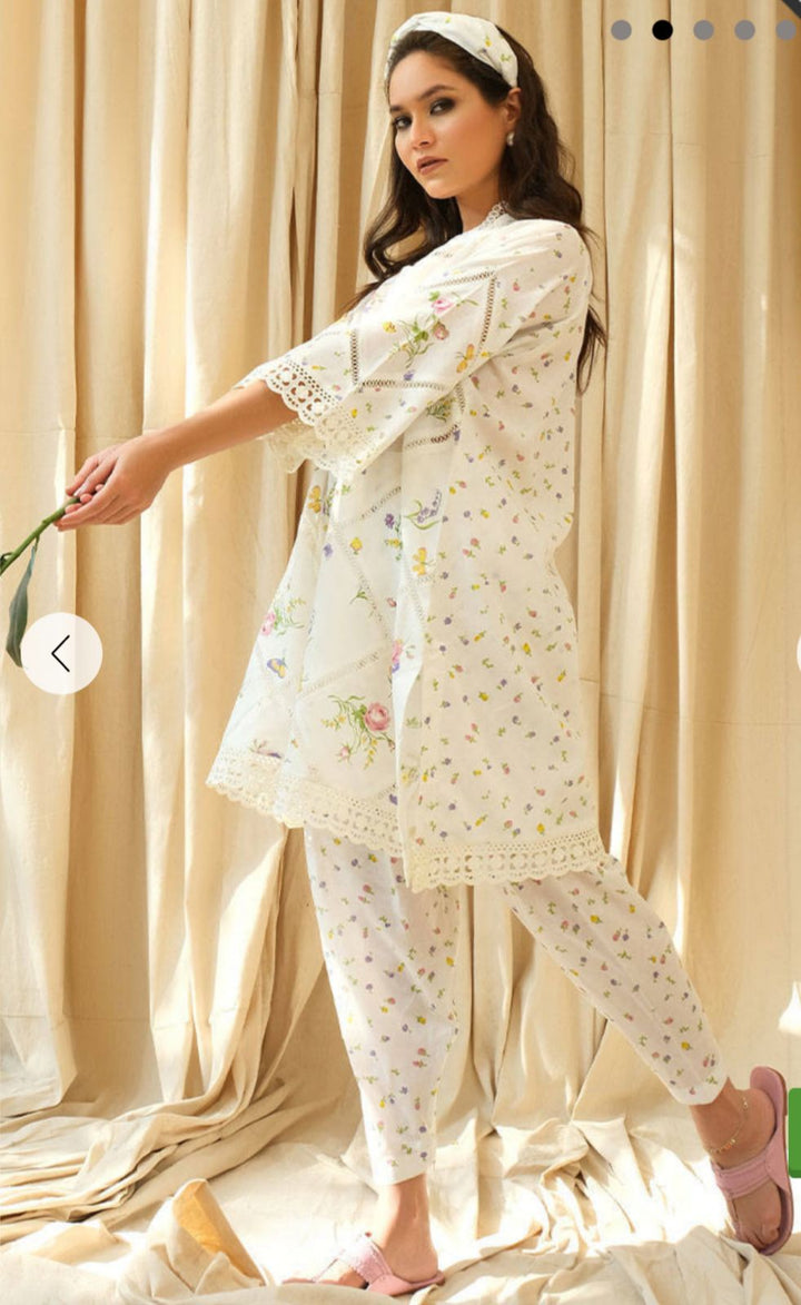 Farida Hassan Lawn Suit-Aarasta