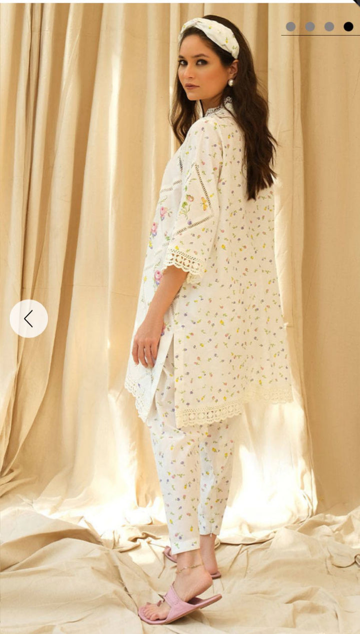 Farida Hassan Lawn Suit-Aarasta