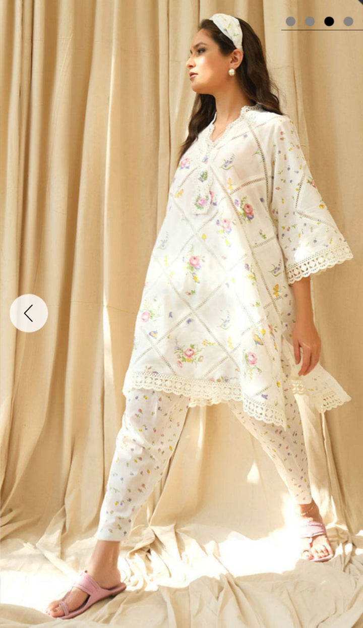 Farida Hassan Lawn Suit-Aarasta