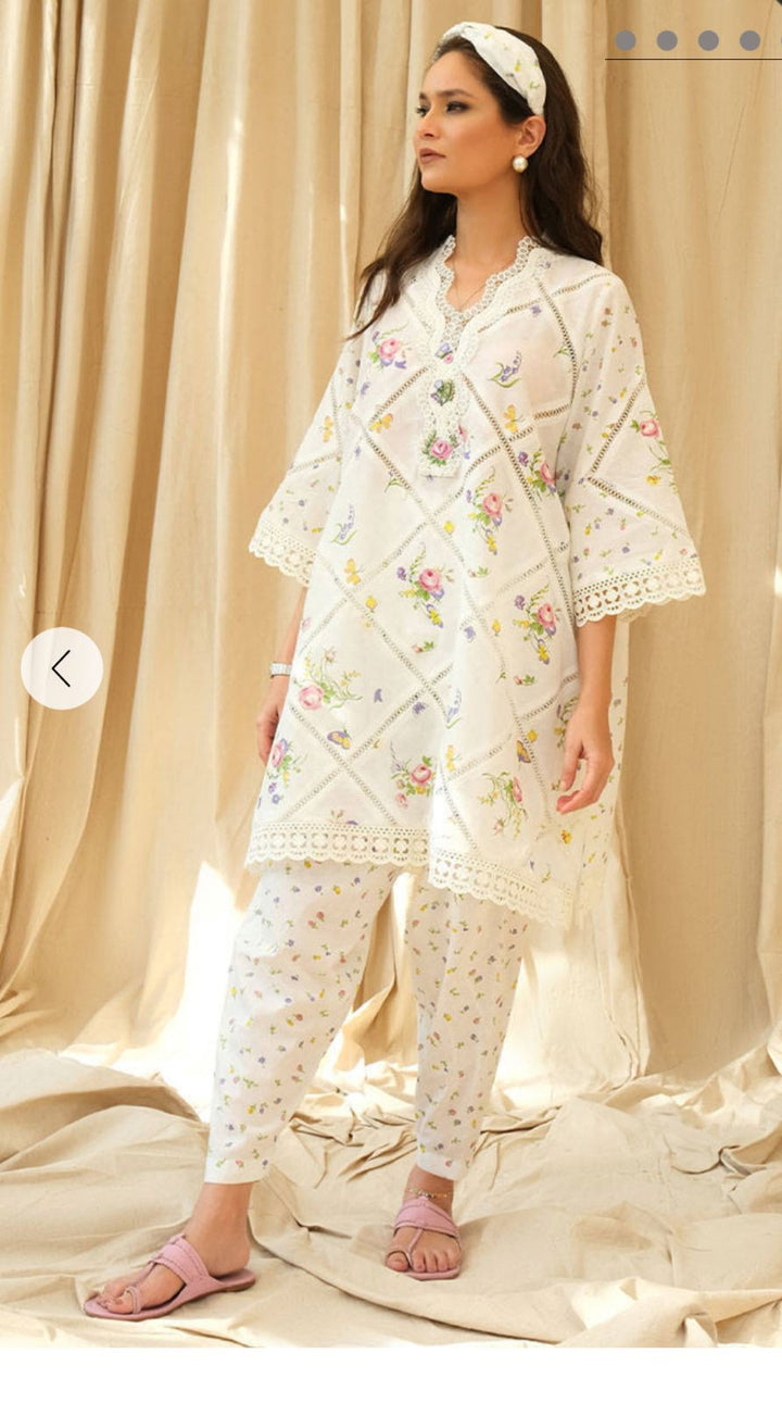 Farida Hassan Lawn Suit-Aarasta