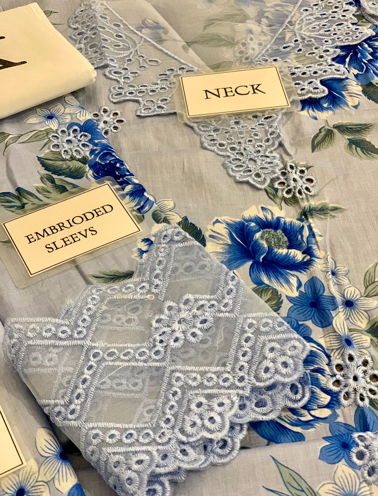 Iznik Lawn Suit-Aarasta