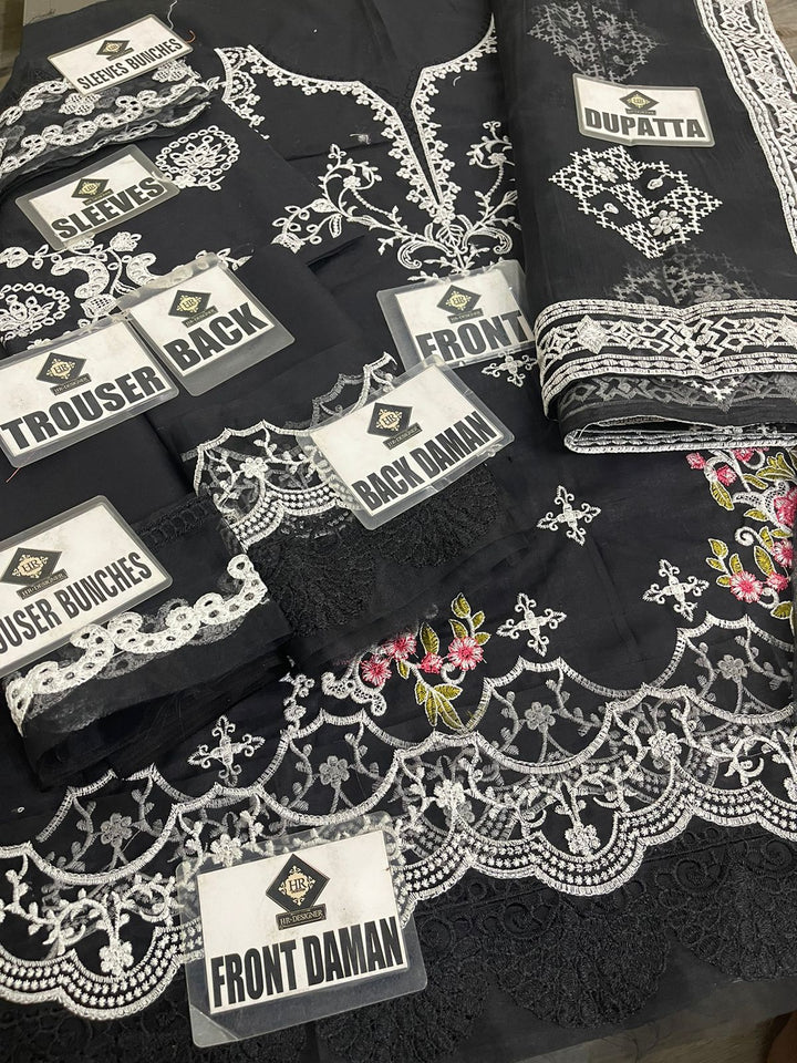 Qalamkar Lawn Suit-Aarasta