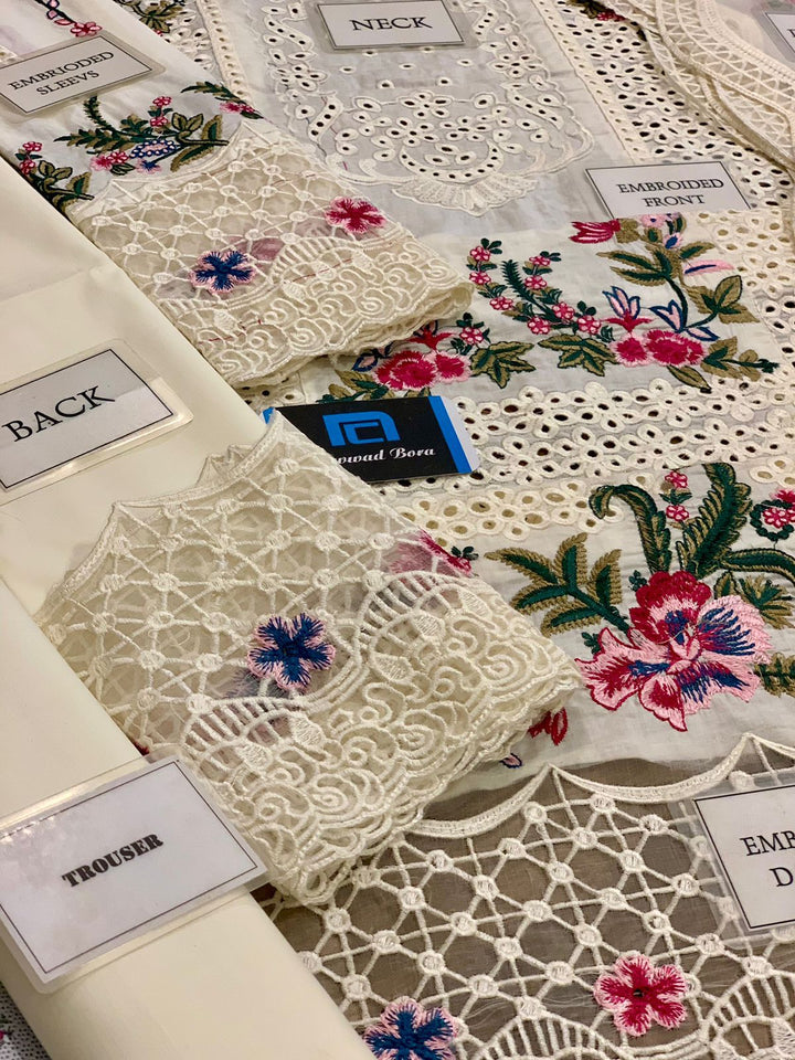 Qalamkar Lawn Suit-Aarasta