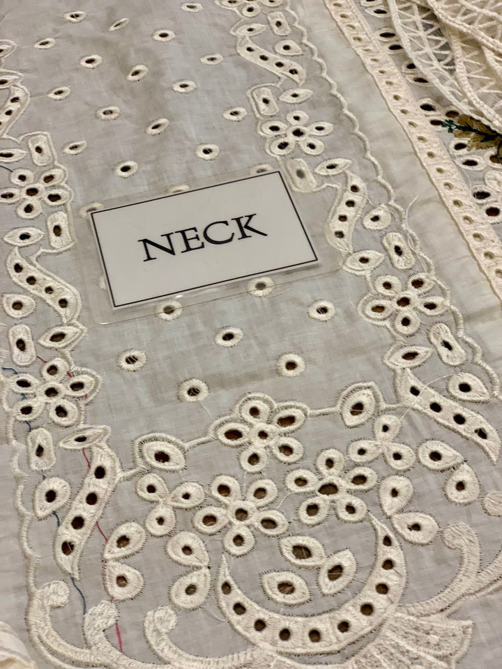 Qalamkar Lawn Suit-Aarasta