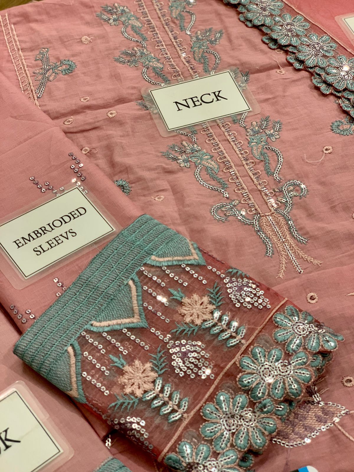 Rang Rasiya Lawn Suit-Aarasta