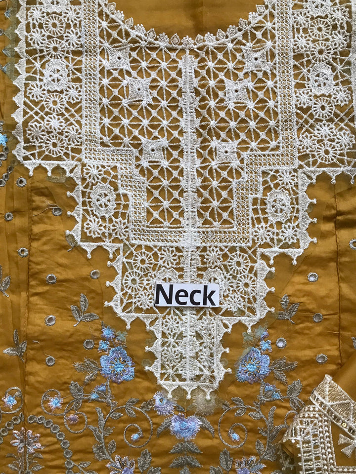 Sobia Nazir Lawn Suit-Aarasta