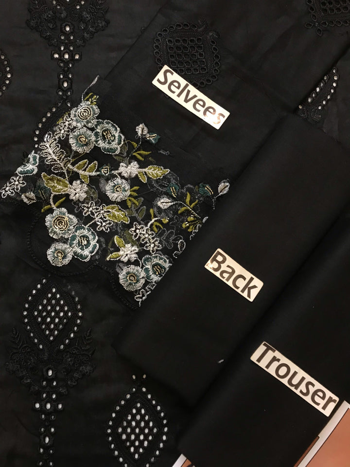 Zarqash Lawn Suit-Aarasta