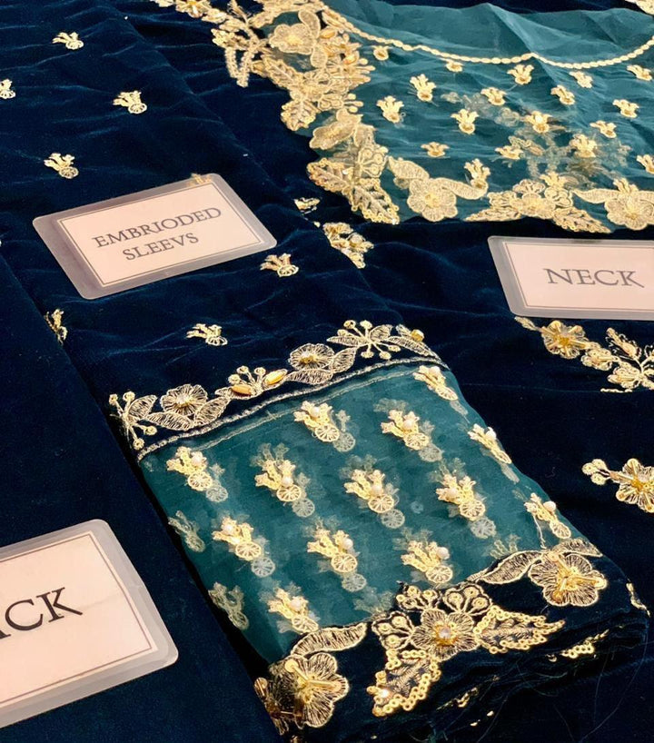 Afrozeh Velvet Suit-Aarasta