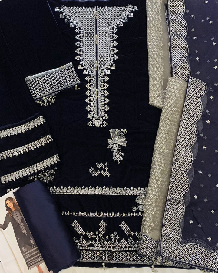 Jazmin Velvet Suit-Aarasta