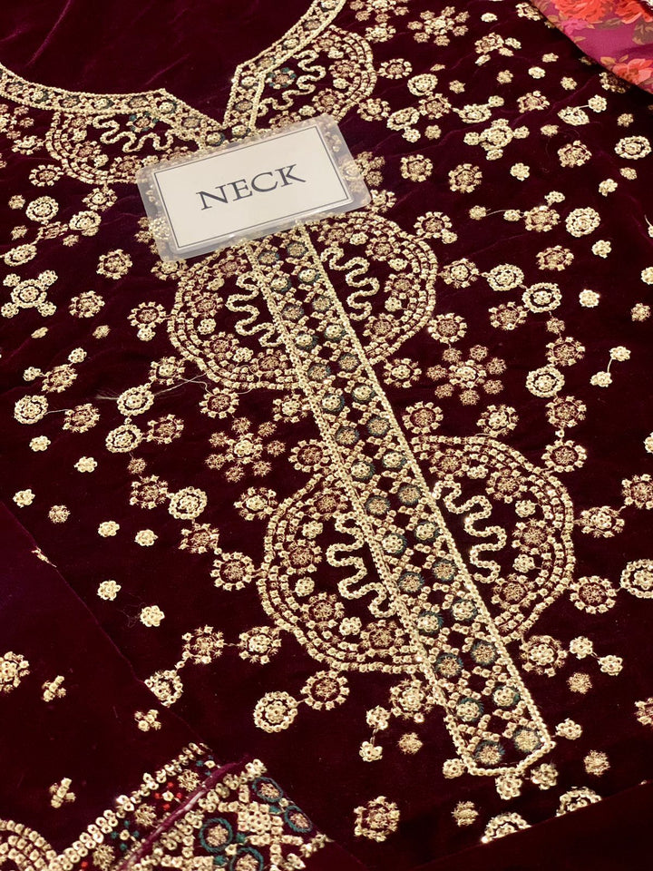 Jazmin Velvet Suit-Aarasta