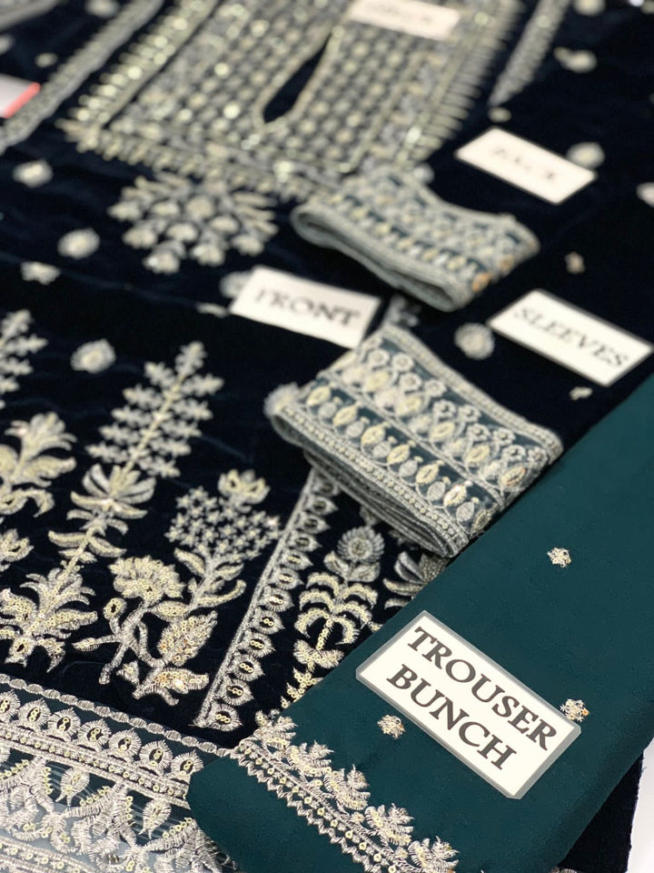 Jazmin Velvet Suit-Aarasta