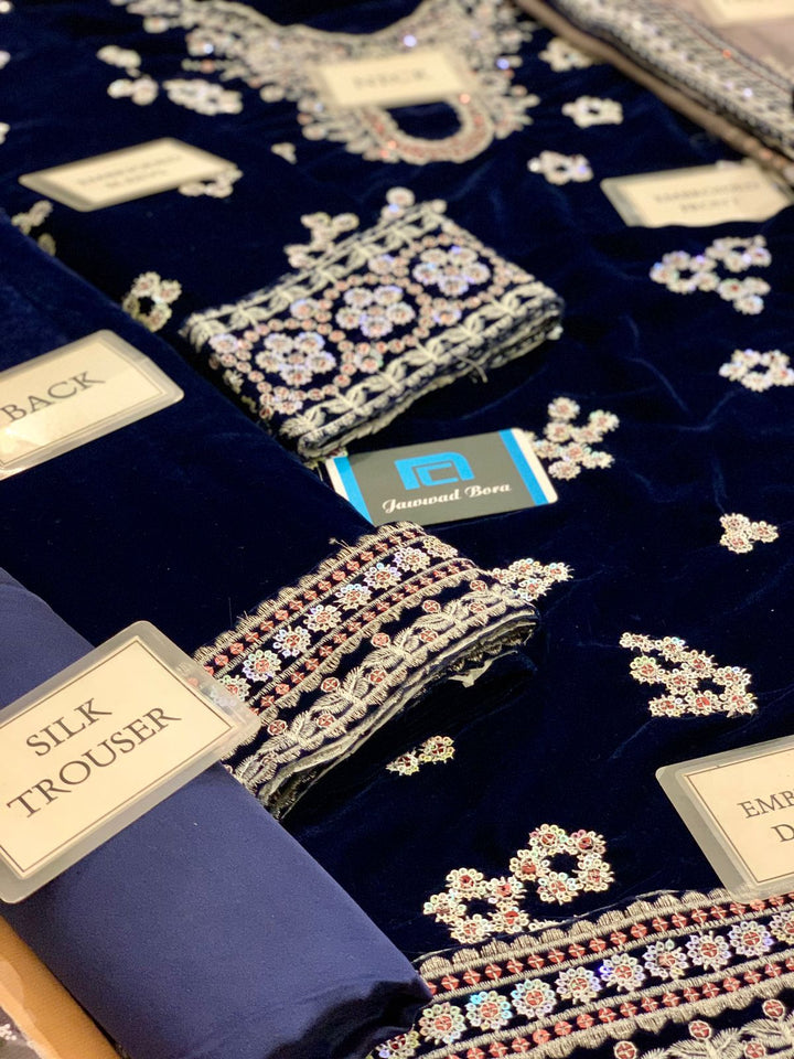 Jazmin Velvet Suit-Aarasta