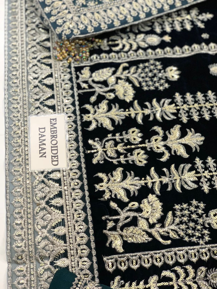 Jazmin Velvet Suit-Aarasta