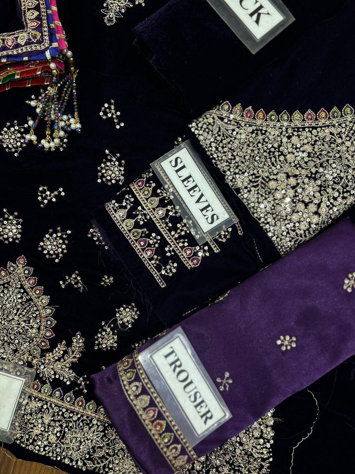 Jazmin Velvet Suit-Aarasta