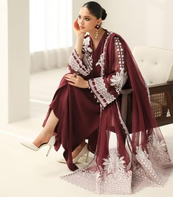 Baroque Chiffon Suit-Aarasta