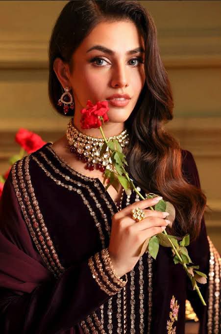 Charizma Velvet Suit-Aarasta