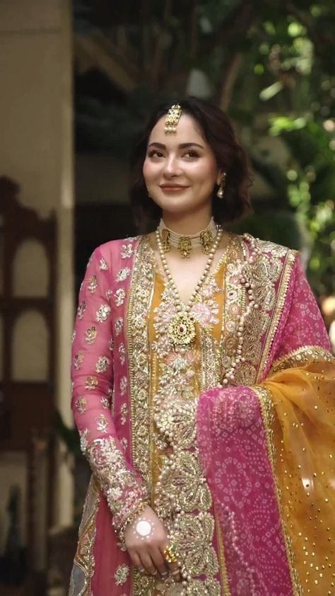 Crimson Chiffon Suit-Aarasta