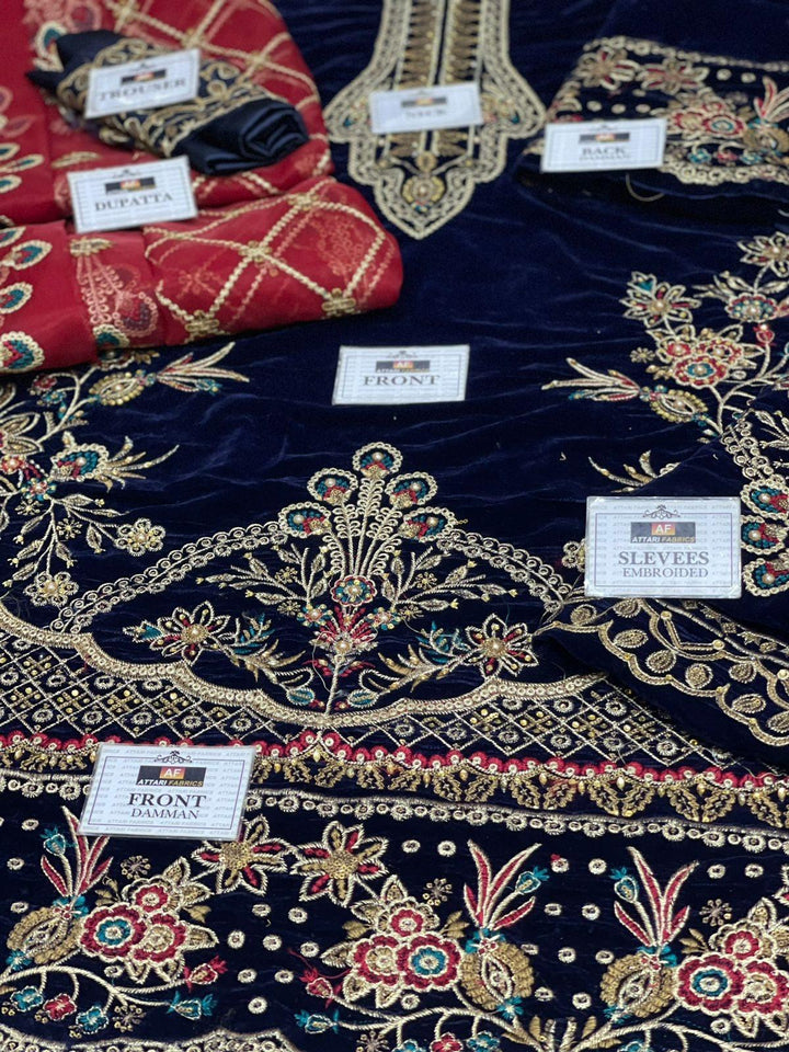 Emaan Adeel Velvet Suit-Aarasta