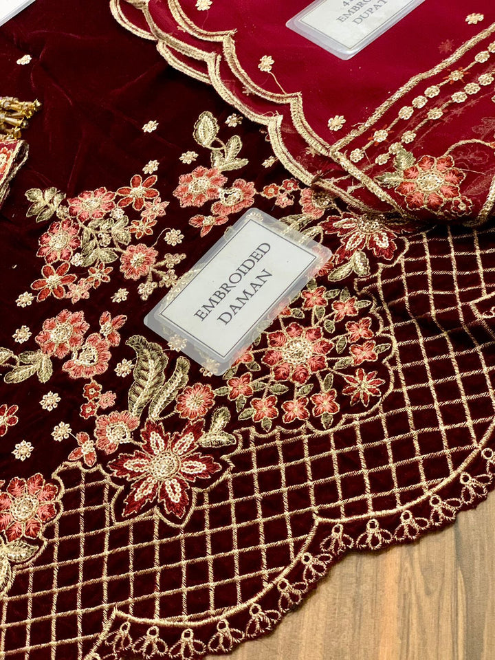 Emaan Adeel Velvet Suit-Aarasta