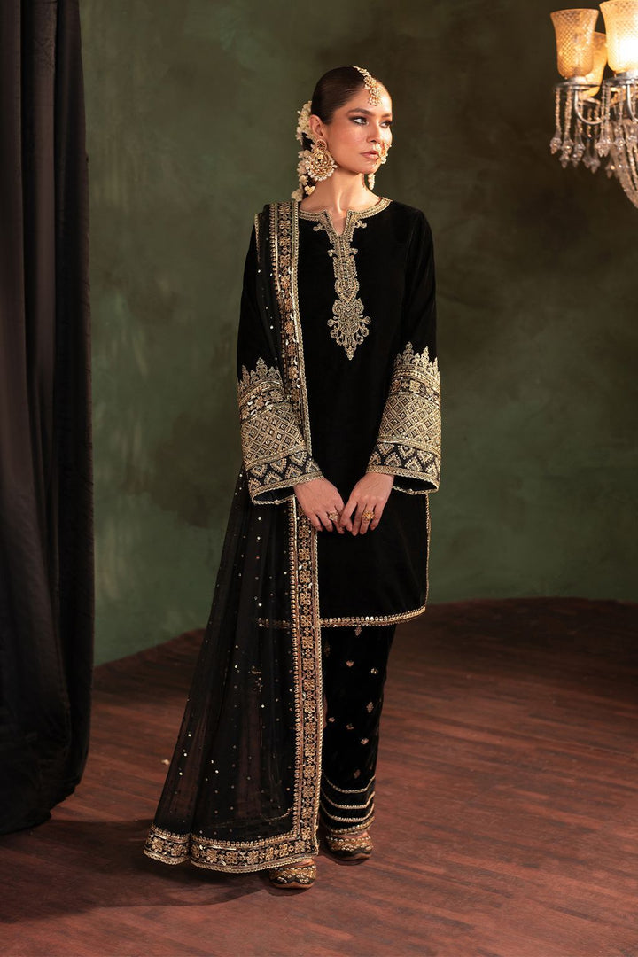 Iznik Velvet Suit-Black-Velvet-Aarasta
