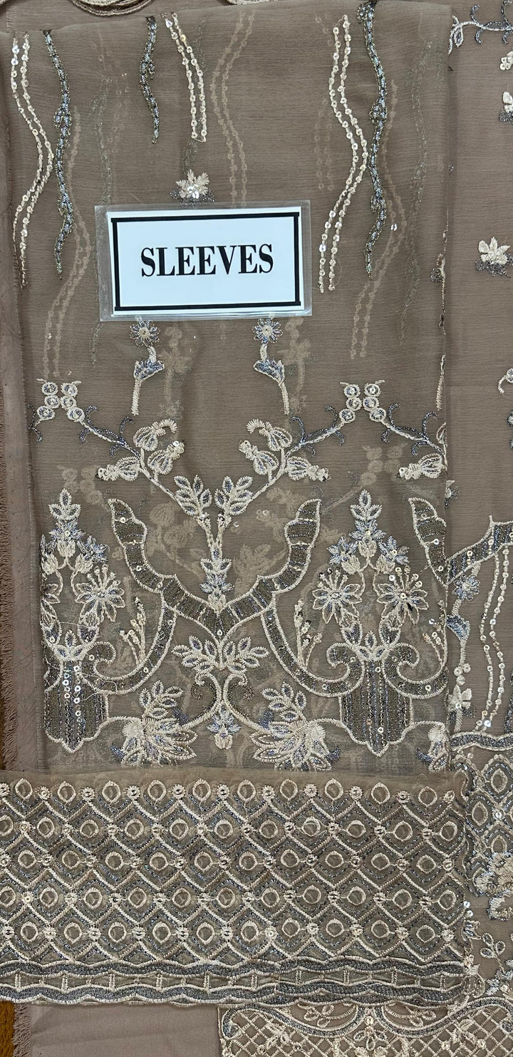 Laavish Chiffon Suit-Aarasta