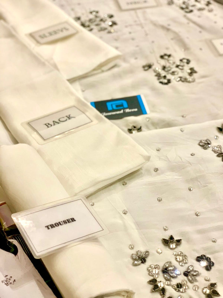 Lulusar Silk Suit-Aarasta