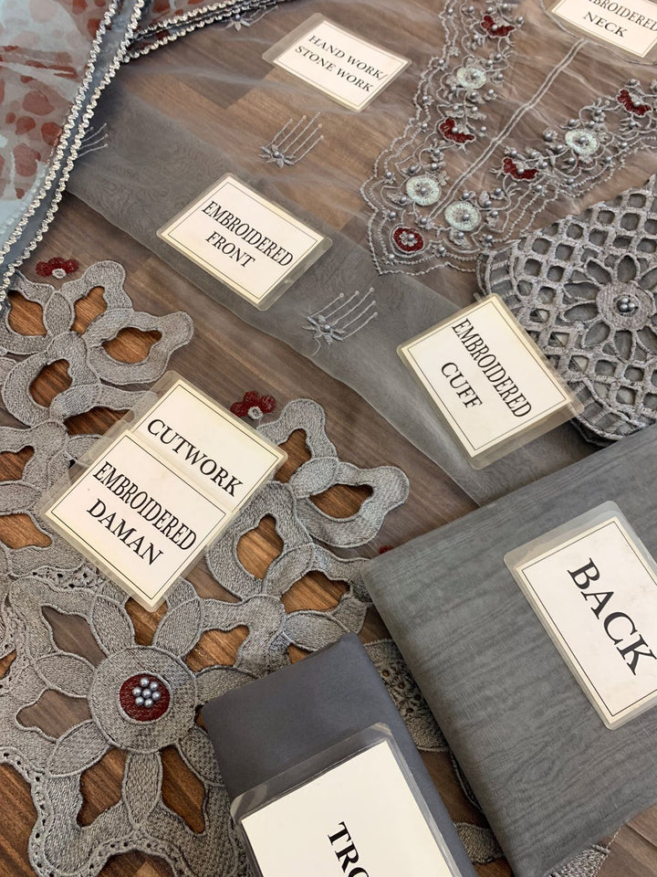 Mushq Organza Suit-Aarasta