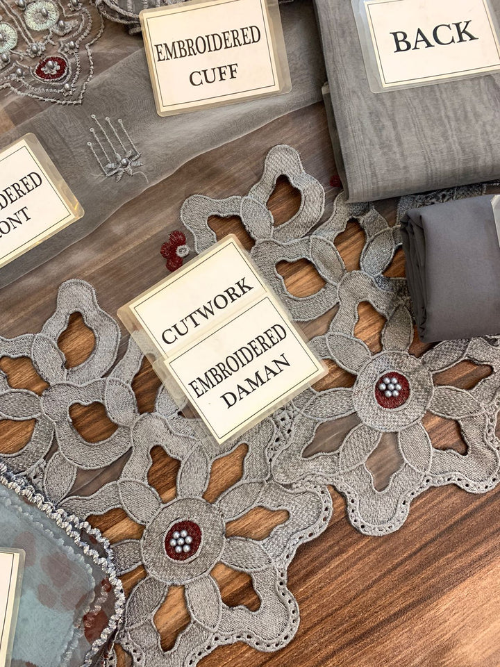 Mushq Organza Suit-Aarasta