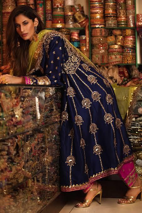 Bisma Khan Chiffon Suit-Navy-Chiffon-Aarasta