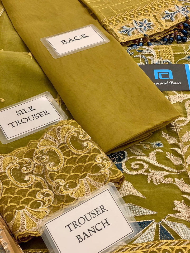 Ramsha Organza Suit-Aarasta