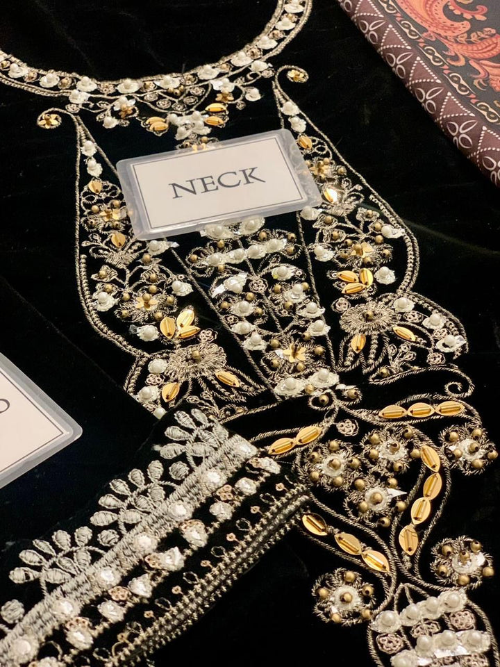 Sadia Asad Velvet Suit-Aarasta