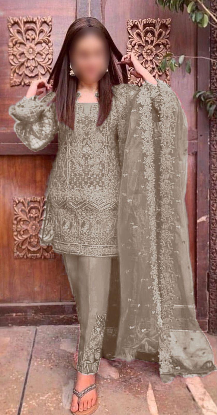 Zainab Chottani Net Suit-Aarasta